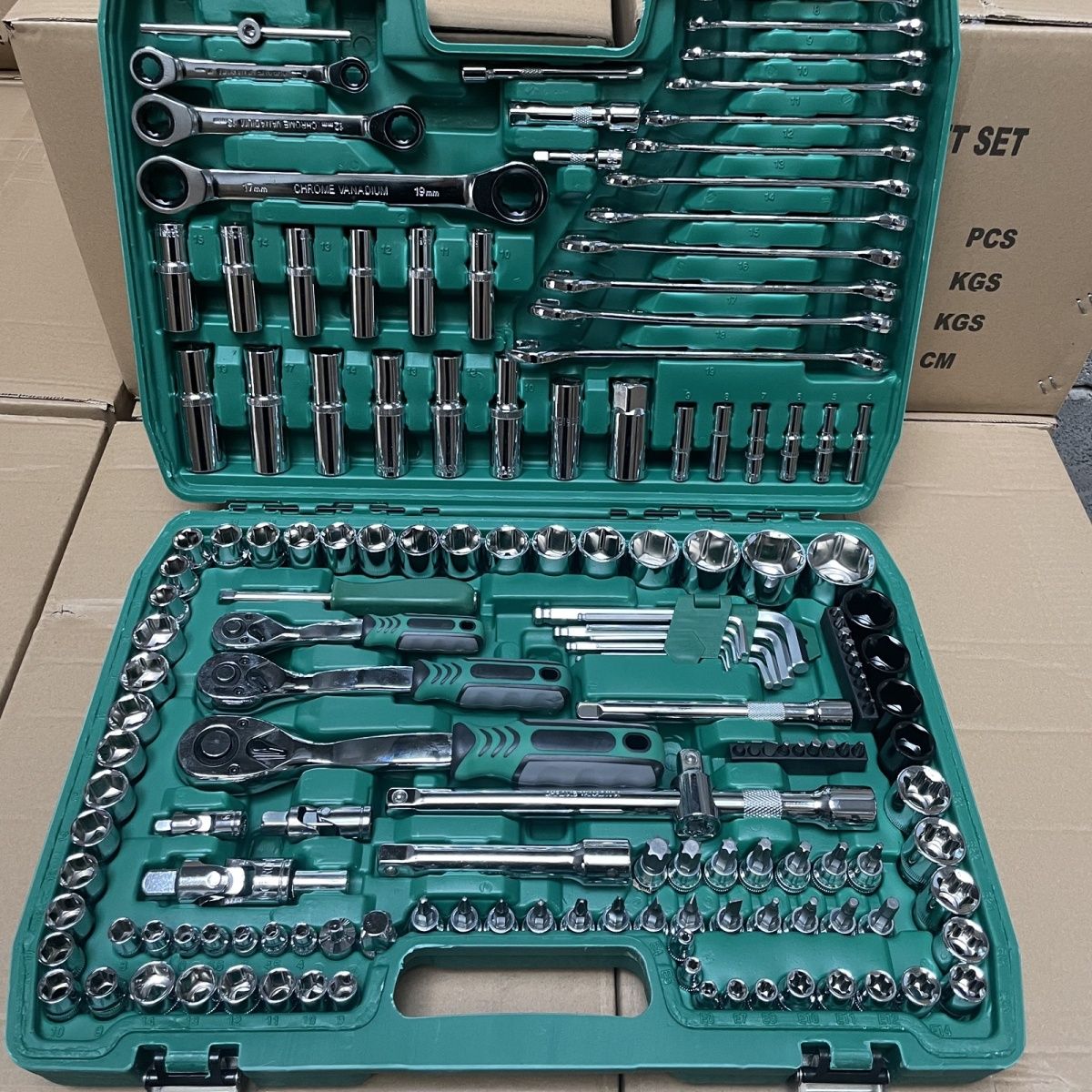 150-Piece Auto Repair Tool Set - đánh giá và giá Socket Wrench