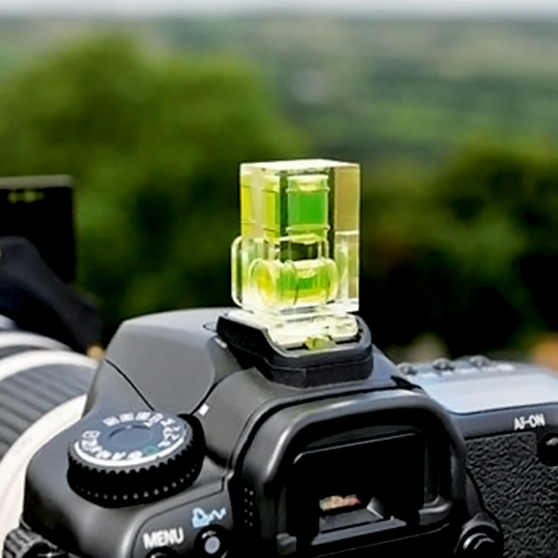 Universal 3-Axis Hot Shoe Fixe - đánh giá và giá Spirit Level